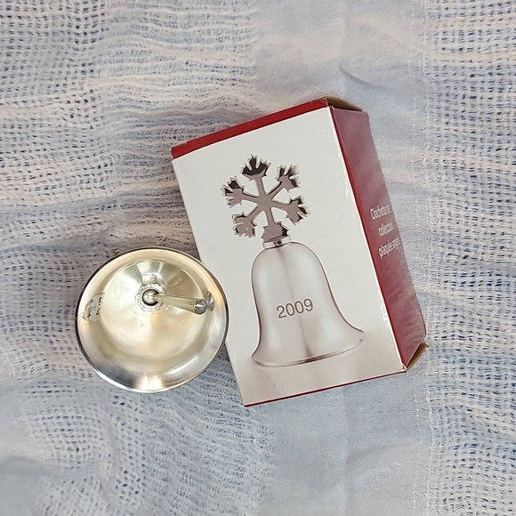 Silver Plated 2009 Canadiana Bell - Picture 2 of 3